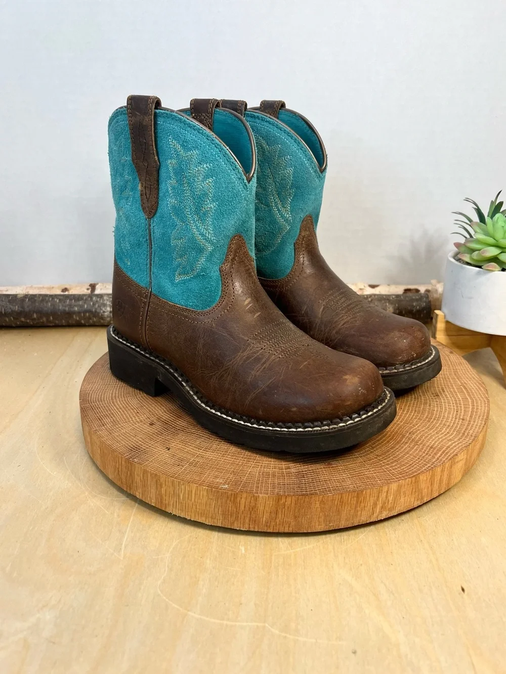 Ariat kid fatbaby
